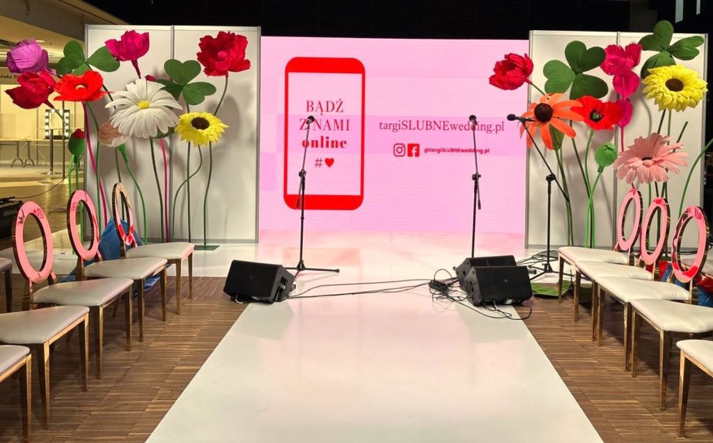 Scenografie z papieru